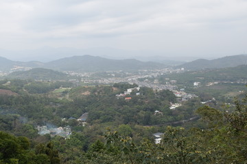 山顶拍摄远景图片