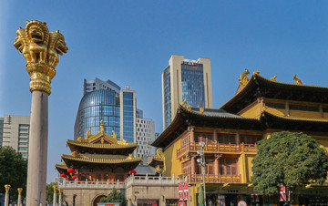 上海静安寺 金色狮子立柱