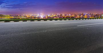 城市道路夜景摩天大楼