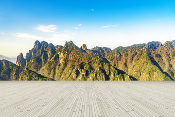 城市道路广场砖 和远山