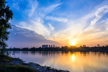 夹江日落景观