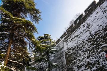 白雪覆盖的明城墙