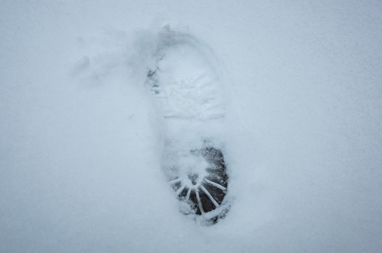 雪地脚印