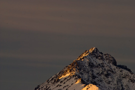 雪山日出