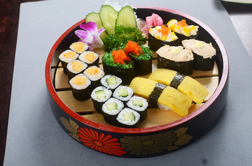 寿司拼盘4