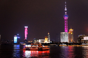 上海北外滩浙商银行游船夜景