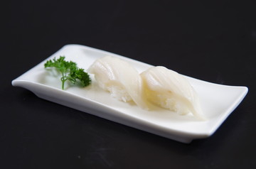 希鲮鱼刺身寿司