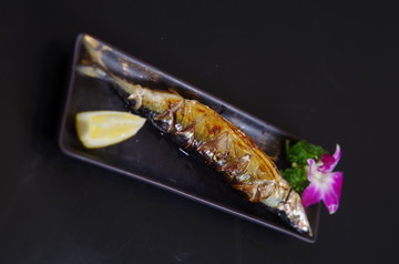 日式秋刀鱼