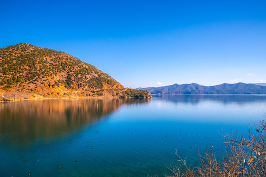 泸沽湖山水