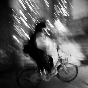 骑自行车抽象黑白