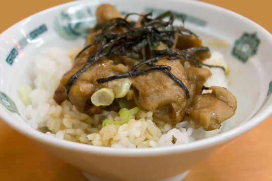 鸡肉盖饭