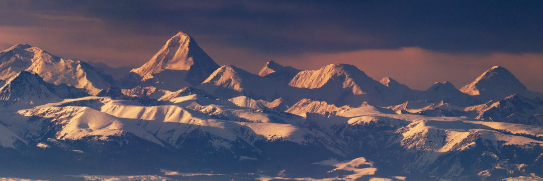 雪山晨曦