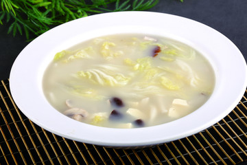 白菜仔菌豆腐汤