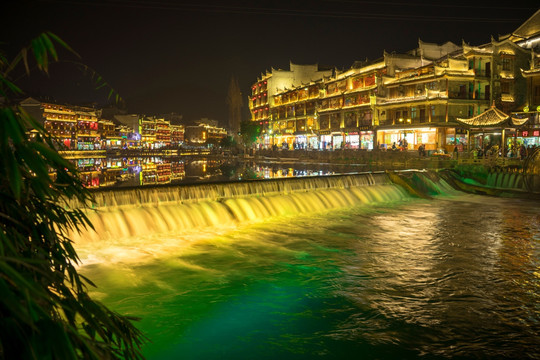 凤凰古城夜景