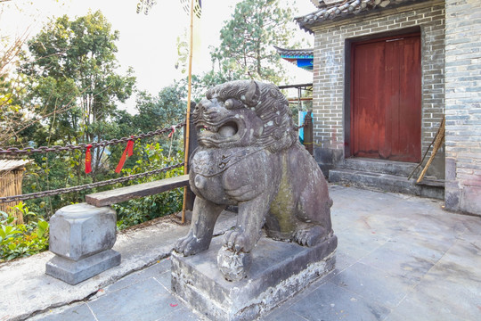 腾冲云峰山 灵验山 石狮子