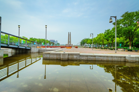 唐山抗震纪念碑远眺 公园绿化