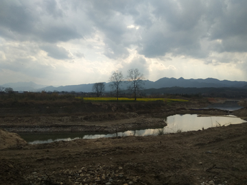 初春的乡村风景