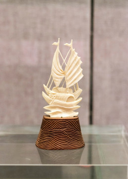 象牙雕帆船模型