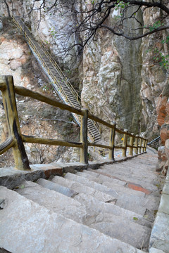 石阶山路