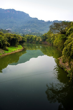 龙溪河风光