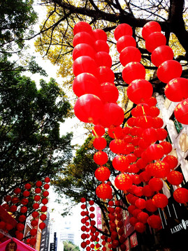 红灯笼 高高挂 节日 喜庆