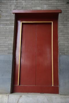 颐和园红色木制小便门