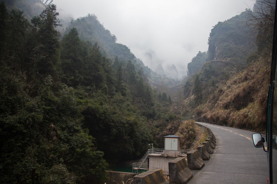 张家界盘山路