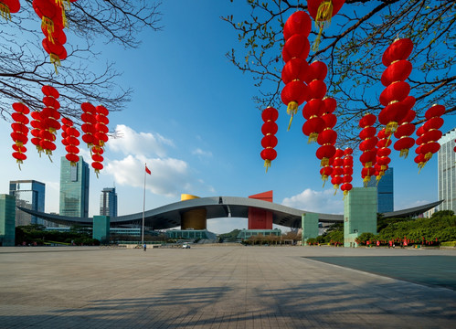 深圳市民中心春节张灯结彩挂灯笼