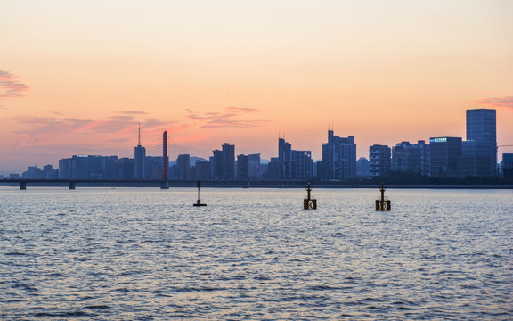 杭州钱塘江夕阳剪影 云彩