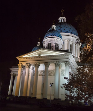 圣伊萨大教堂夜景