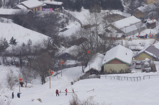 雪乡风景雪村农户