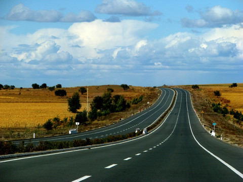 阿尔山公路尽头