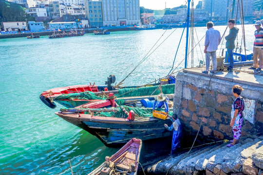 海边 渔村 渔船 码头