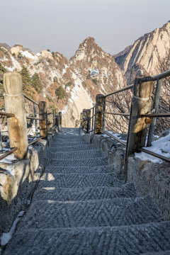 下山石台阶 华山西峰