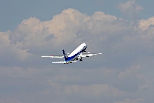 日本全日空 飞机 起飞