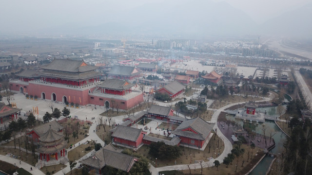 航拍秦岭财神庙风光高清