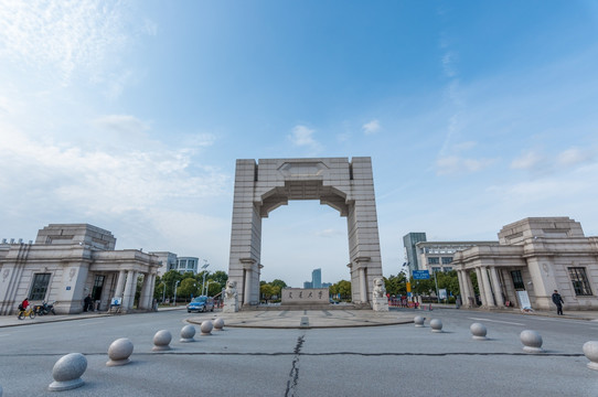 上海交通大学