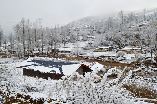 大凉山 彝族乡村 雪景
