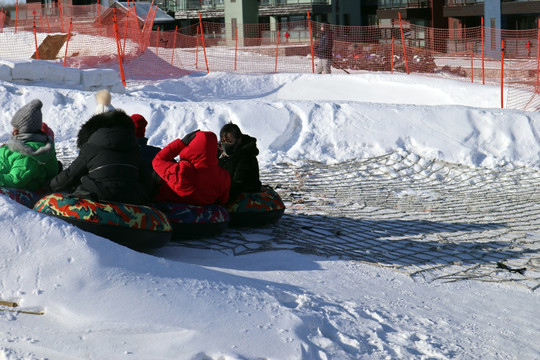 休闲滑雪 滑雪游玩