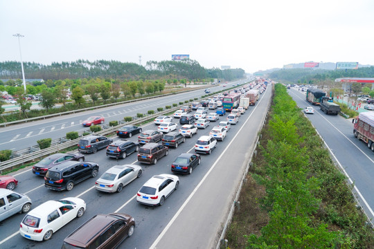 春运高速公路堵车塞车堵塞