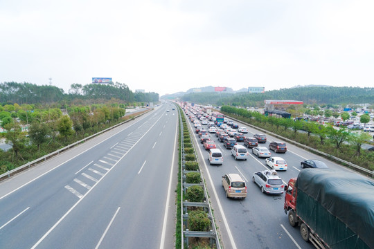 春运高速公路堵车塞车堵塞