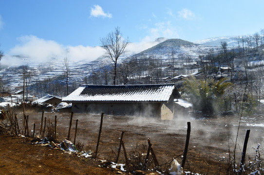 大凉山 乡村雪景