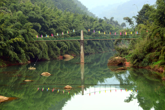 吊桥 山谷河流