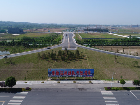 航拍湖北荆门高新区道路