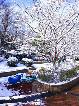 都市花园雪景