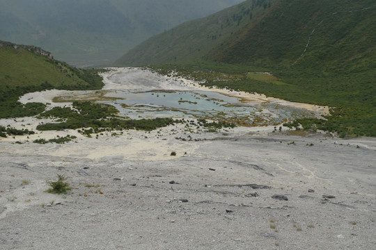 千年钙化池