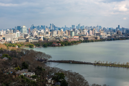 杭州宝石山远眺