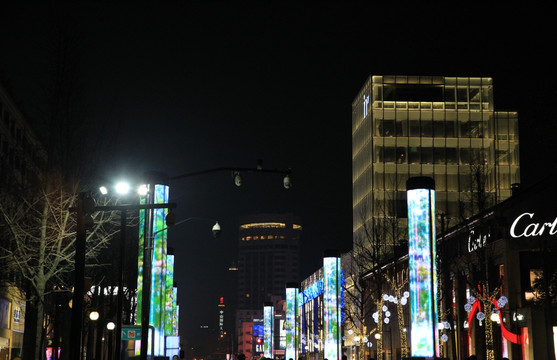 西湖湖滨步行街夜景