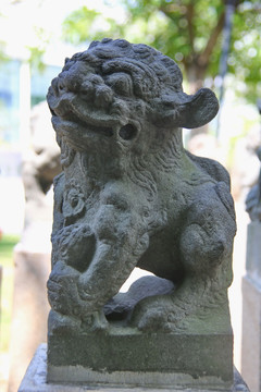 南方狮子石雕柱