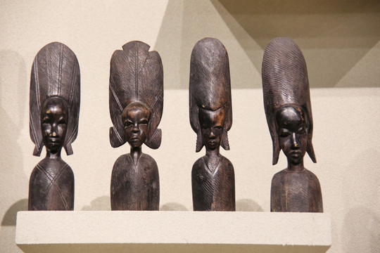 非洲木雕盛装装非洲洲妇女半身像